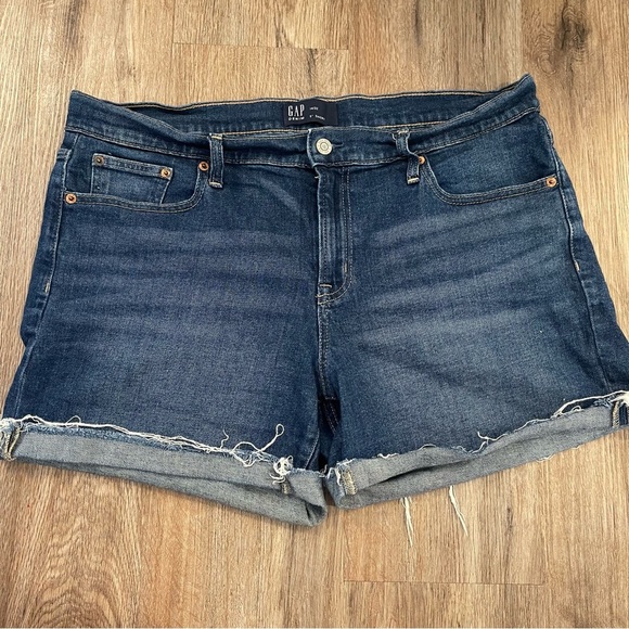 Gap Distressed Blue Denim Shorts Size 14/32 5” Medium Wash Stretch Comfort - Picture 1 of 6